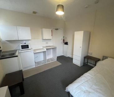 Studio to rent - Photo 3