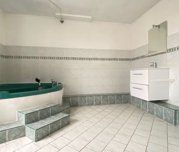 Location Maison 4 pièces 78m² SIN LE NOBLE 59450 - Photo 2