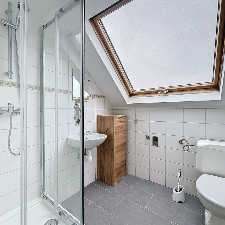 PRACHTIG GEMEUBELD STUDIO TE HUUR IN SAINT-GILLES - Photo 1