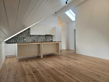 3.5 rooms in the attic in a new PPE with large balcony - Photo 5