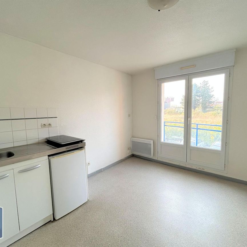 Location Appartement 1 pièce 17m² BETHUNE 62400 - Photo 1
