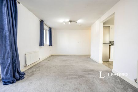 2 bedroom townhouse to rent Gifford Lane, Upton, Northampton, Northamptonshire, NN5 - Photo 2