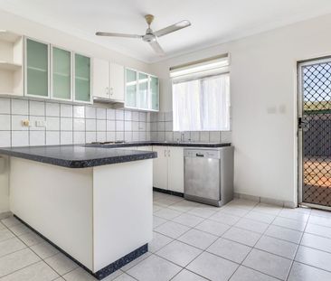 PRIVATE VILLA WITH SPA! - Photo 6