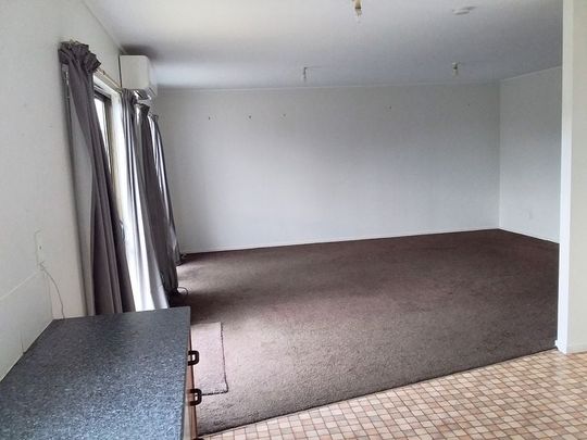 Sunny 2BR Unit in Penrose! - Photo 1