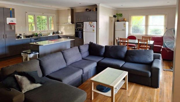 Garden Suburb - Photo 1