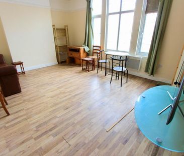 3 bedroom flat to rent - Photo 1