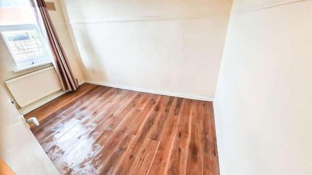 Montague Street, Nottingham, NG6 - Photo 3