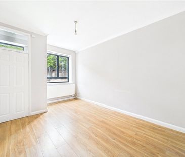 The Parade, - Photo 1