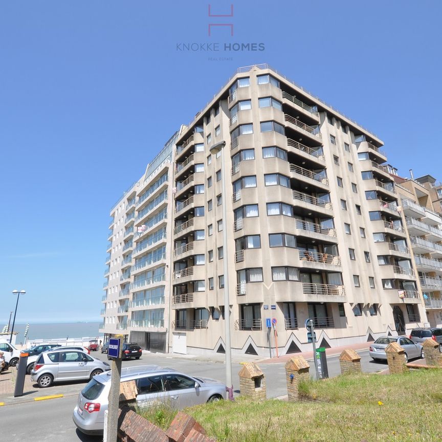 Zuidgericht gemeubeld appartement met zonnig terras te Duinbergen - Photo 1