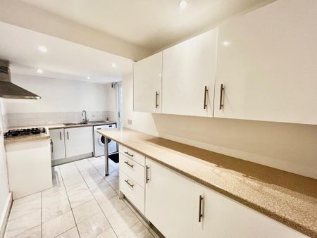 1 bedroom flat to rent - Photo 4