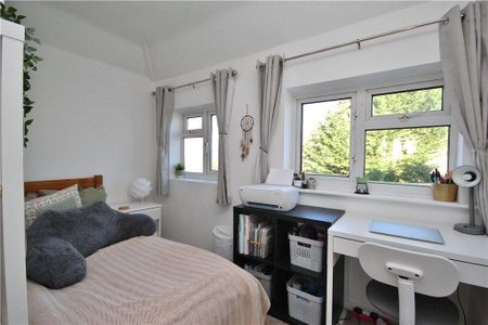 5 bedroom semi-detached house to rent - Photo 3