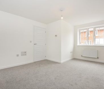 3 bedroom semi-detached house to rent - Photo 6