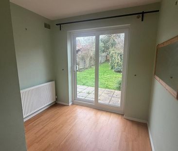 2 bedroom semi-detached house to rent - Photo 4