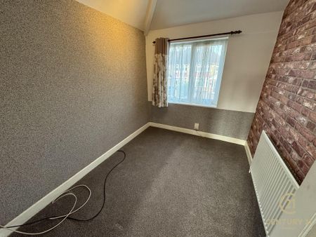 4 bedroom semi-detached house to rent - Photo 5