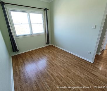 New painting & curtains, sunny TOP FLOOR UNIT with good views !!! - Photo 5