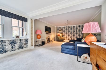 5 bedroom detached house to rent - Photo 4