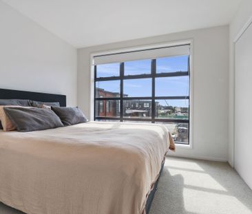 Sunny Townhouse in Prime Summer Spot - Photo 5