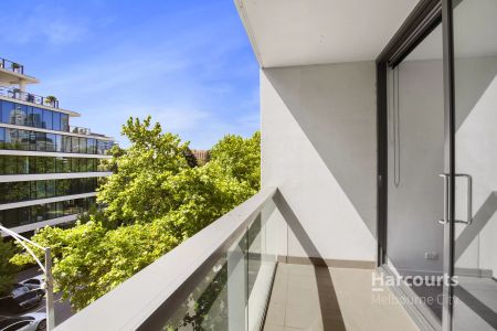 Spacious 1 Bedroom In Leafy East Melbourne! - Photo 3