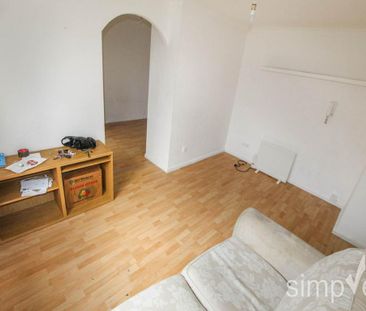 1 bedroom ground floor flat to rent - Photo 4
