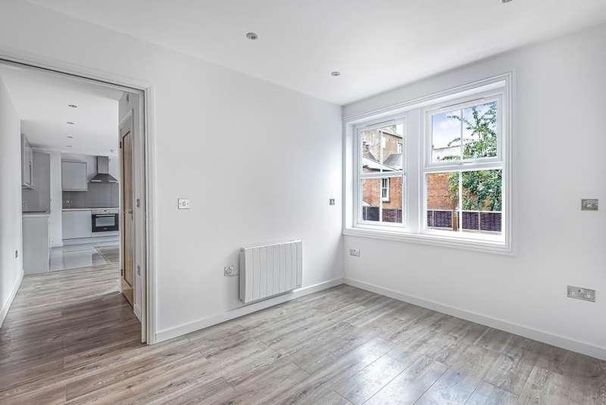 Atlantic House, Banbury, OX16 - Photo 1