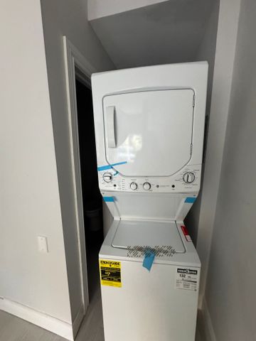 240 Blackburn - Photo 5