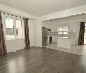 For Lease - 10 Heritage Way, Thorold, Ontario - Photo 6