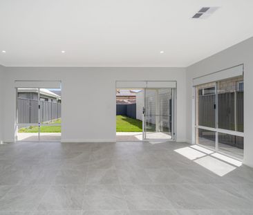 Luxury Living - Photo 3