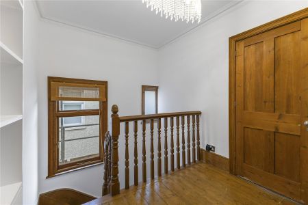 Effingham Road, Long Ditton, Surbiton, Surrey, KT6 flat to rent - Photo 2