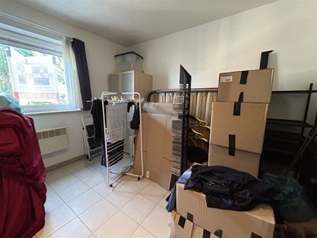 Appartement sis au 1er étage avec ascenseur - Photo 4