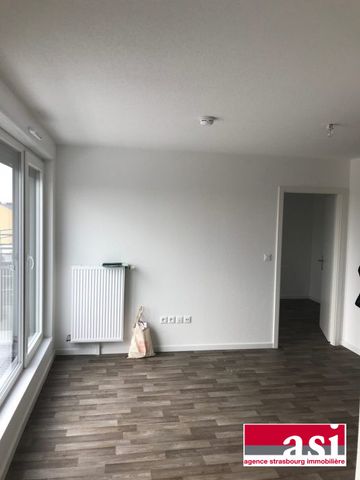 2 PIECES EN ATTQIUE - PARKING ET CAVE - Photo 2