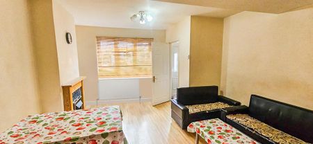 2 bedroom terraced house to rent - Photo 3