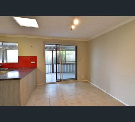 21 Hercules Street, Rockingham, WA 6168 - Photo 3