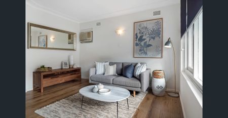 Sun-Drenched Coastal Living in the Heart of Manly - Photo 3