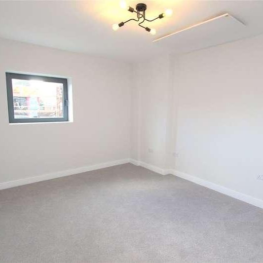 London Road, Hadleigh, Benfleet, Essex, SS7 - Photo 1