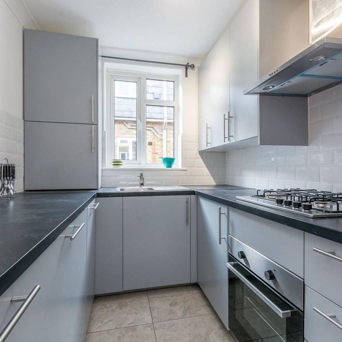 1 bedroom flat to rent - Photo 1