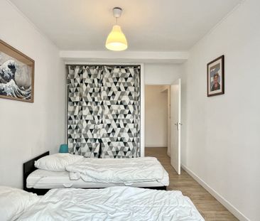 Location Appartement 3 pièces 70m² MARSEILLE 1er - Photo 6