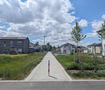 Neubau barrierefreie 2-Zimmer Wohnung (inkl. EBK) mit Loggia in ruh... - Photo 1