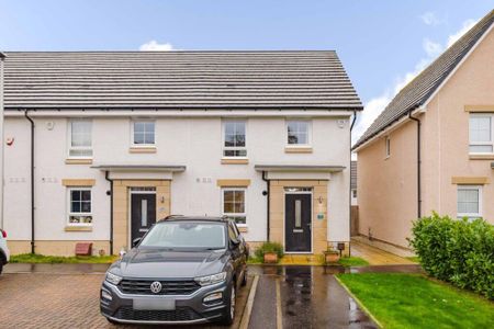 3 bedroom end of terrace house to rent - Photo 3