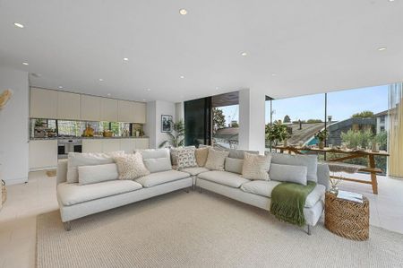 3 bedroom apartment to rent - Photo 4