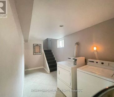 27 DITTMER CRESCENT N - Photo 2