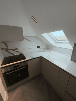 Arlington Gardens, Ilford, IG1 - Photo 1