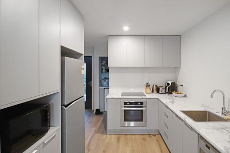 TWO BEDROOM TOWNHOUSE IN SOUGHT AFTER COMPLEX - Photo 3