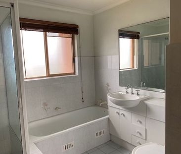 Two Bedroom Unit with Stunning Manning River Views - Photo 2