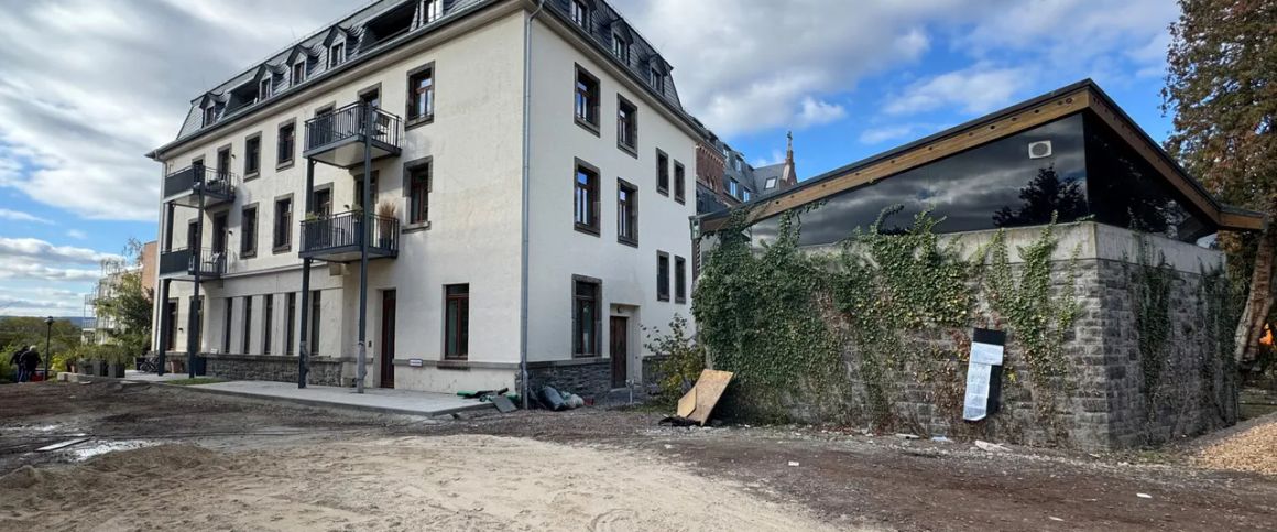 Elegantes Wohnen im historischen Kloster - Stilvolle 2 Zimmerwohnung mit Terrasse! - Photo 1