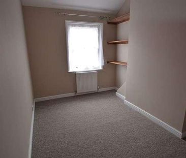 Bedroom Terraced Cottage In Wonersh, GU5 - Photo 4