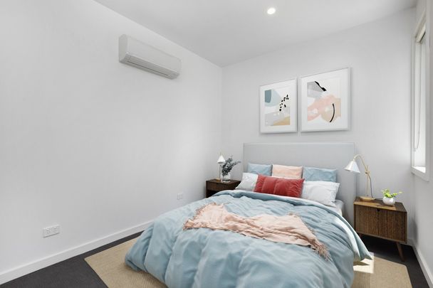 Thinking of selling? Contact our agent - Photo 1