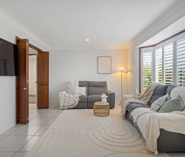 Immaculate Glenvale 4 bedroom brick - Photo 4