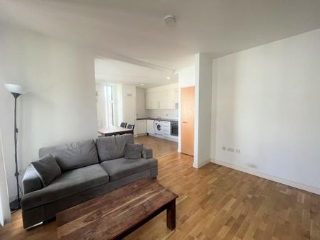 2 bedroom apartment to rent - Photo 2