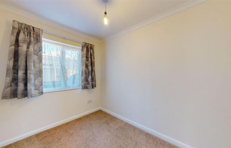 3 bedroom bungalow to rent - Photo 3