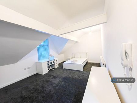 6 bedroom semi-detached house to rent - Photo 3